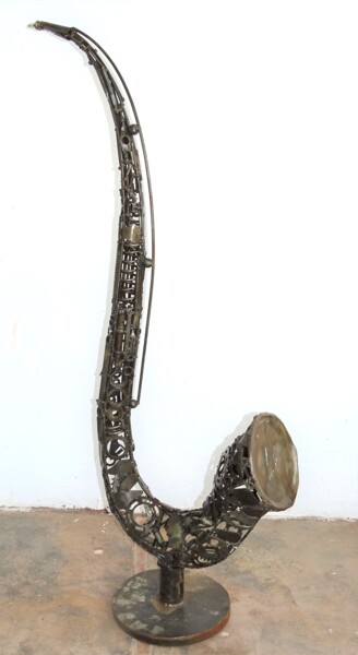 Sculpture intitulée "Saxophone en métal…" par Hassan Laamirat, Œuvre d'art originale, Métaux