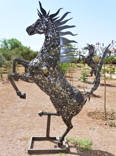 Sculpture titled "Sculpture écheval c…" by Hassan Laamirat, Original Artwork, Metals