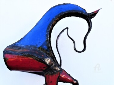 Скульптура под названием "Demi cheval en méta…" - Hassan Laamirat, Подлинное произведение искусства, Металлы