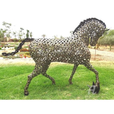 Skulptur mit dem Titel "CHEVAL AU TROT 2" von Hassan Laamirat, Original-Kunstwerk, Metalle