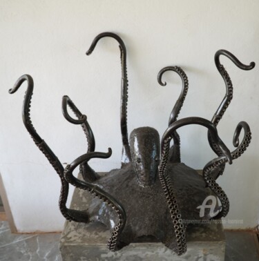 Escultura intitulada "Sculpture Et Pied D…" por Hassan Laamirat, Obras de arte originais, Metais