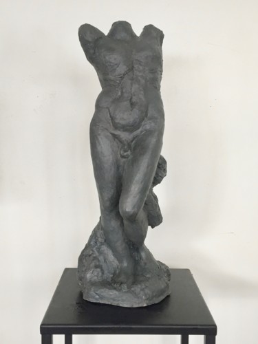 Sculptuur getiteld "Corpus Statue Sculp…" door Hiam Demeulenaere, Origineel Kunstwerk, Klei