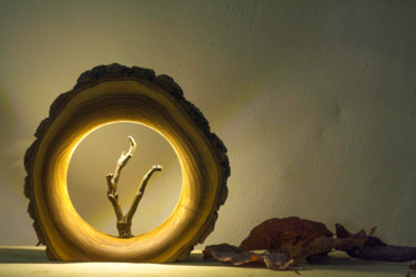 Artisanat intitulée "Wood Lamp" par Roman Panev, Œuvre d'art originale, Décoration de maison