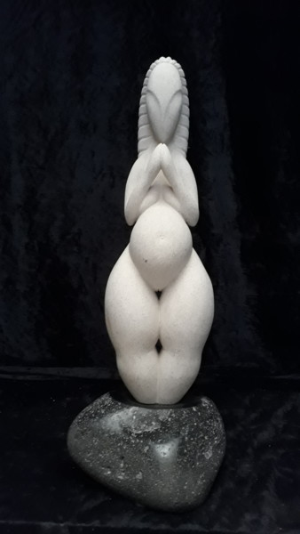 Sculpture intitulée "fille de gaïa 2" par Hector Bouchet, Œuvre d'art originale, Pierre