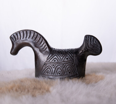 Skulptur mit dem Titel "Statue cheval antiq…" von Hedi El Annabi, Original-Kunstwerk, Keramik