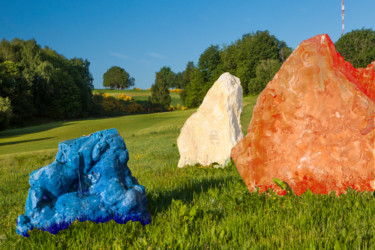 Escultura titulada "installation meulie…" por Hélène Picardi, Obra de arte original, Piedra