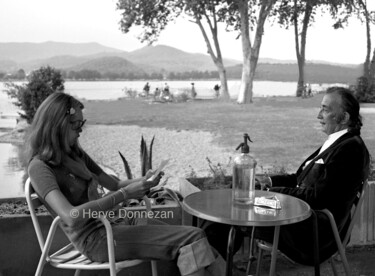 Фотография под названием "DALI & Amanda Lear…" - Herve Donnezan, Подлинное произведение искусства, Пленочная фотография
