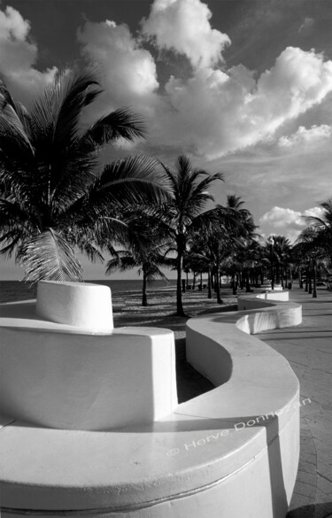 Photographie intitulée "FORT LAUDERDALE" par Herve Donnezan, Œuvre d'art originale, Photographie argentique