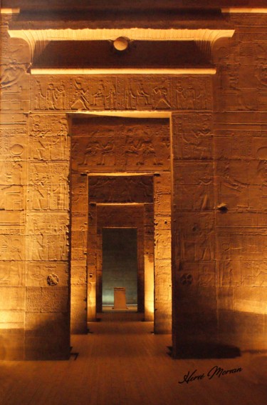 Photographie intitulée "TEMPLE DE PHILAE  E…" par Herve Morvan, Œuvre d'art originale, Photographie numérique