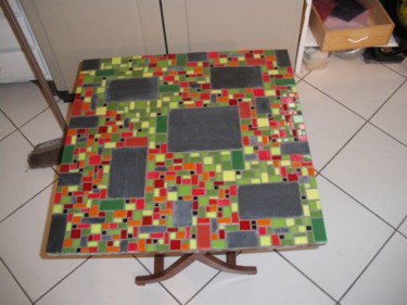 Artisanat intitulée "table pliante en ar…" par Jeannie Herviou-Derrien, Œuvre d'art originale