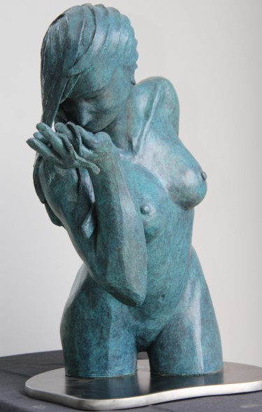 Sculpture intitulée "Belle de jour" par Helene Gobin Langlais, Œuvre d'art originale, Terre cuite