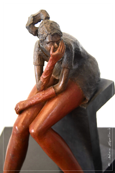 Скульптура под названием "OUPS" - Helene Gobin Langlais, Подлинное произведение искусства, бетон