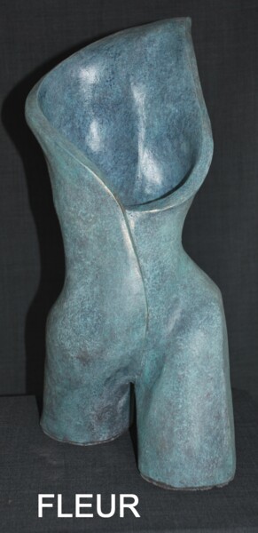 Sculpture titled "fleur" by Helene Gobin Langlais, Original Artwork, Terra cotta