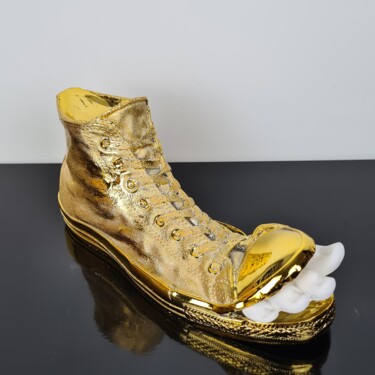 Γλυπτική με τίτλο "Broken Shoes" από Santicri, Αυθεντικά έργα τέχνης, Ρητίνη