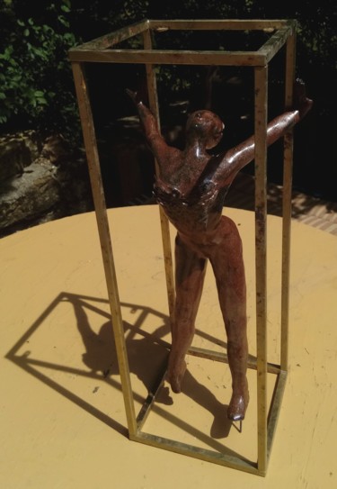 Скульптура под названием "Danseuse 1 sculpture" - Hélène Jeannin, Подлинное произведение искусства, Металлы