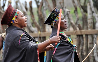 Photographie intitulée "Chant africain" par Hubert Trublard, Œuvre d'art originale, Photographie numérique