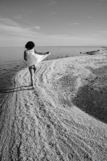 Photography titled "Walk on the beach" by Hugh Smith, Original Artwork