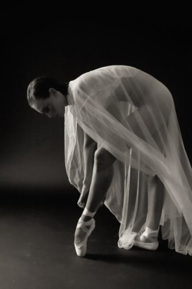 Photography titled "Ballerina" by Hugh Smith, Original Artwork