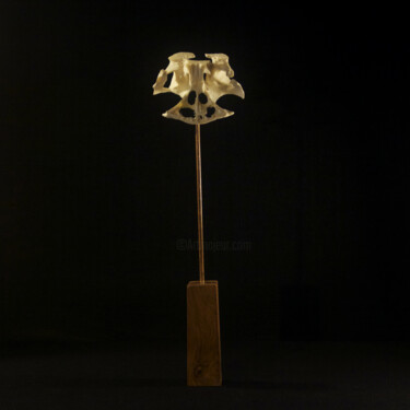 Sculpture titled "Equilibre N°13" by Hugo Brissaud, Original Artwork, Bone
