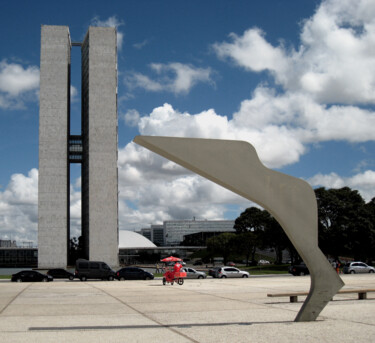 Photographie intitulée "Brasilia 04 2011 a2" par Hugues Elbe, Œuvre d'art originale, Photographie non manipulée