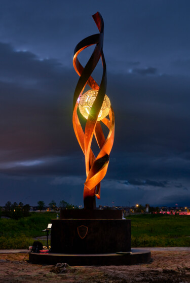 Skulptur mit dem Titel "Asclepius" von Hunter Brown, Original-Kunstwerk, Metalle