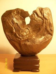 Escultura intitulada "KISS OF LUCIFER" por Neil Bernardis, Obras de arte originais, Pedra