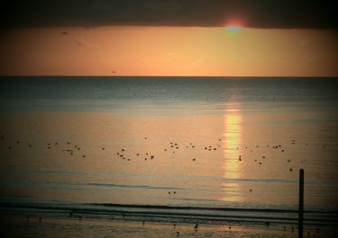 Photographie intitulée "SEA AND SUN 1" par Hyvee Daff, Œuvre d'art originale, Photographie numérique