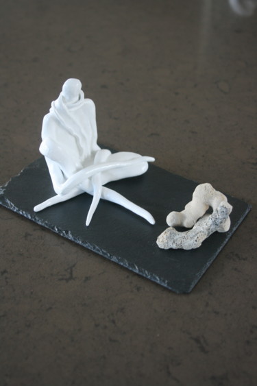 Sculpture titled "RESISTANCE" by Isabelle Angele, Original Artwork, Clay