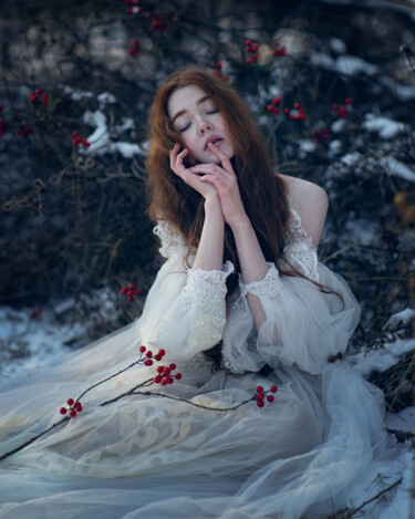 Fotografia zatytułowany „Anna in forest” autorstwa Янина Ермакова, Oryginalna praca, Cyfrowy wydruk