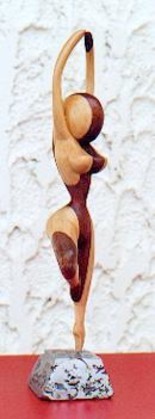 Sculpture intitulée "dana petite danseus…" par Lionel Ibanez, Œuvre d'art originale, Bois