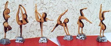 Sculpture intitulée "dana petite danseuse" par Lionel Ibanez, Œuvre d'art originale, Bois