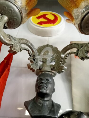 Fotografia intitulada "Ленин и светильник.…" por Igor Abramov, Obras de arte originais, Fotografia Não Manipulada