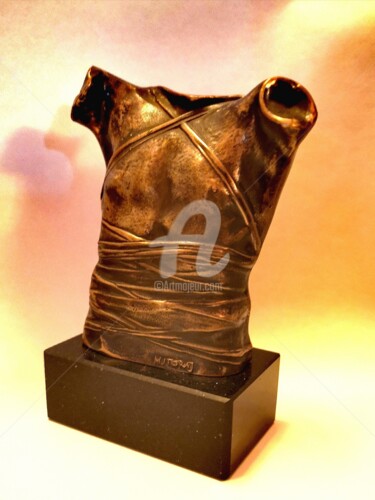 Scultura intitolato "CUIRASSE II (1986)…" da Igor Mitoraj, Opera d'arte originale, Bronzo