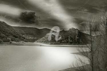 Photography titled "LAGO EFFETTO TOLKIEN" by Ilesh, Original Artwork, Manipulated Photography