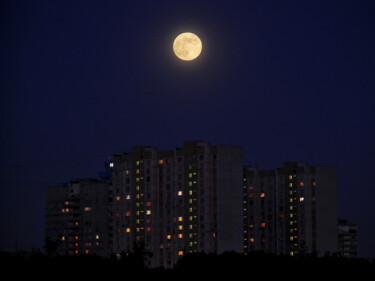 Fotografie mit dem Titel "Moon Song #2" von Ilia Mikhei, Original-Kunstwerk, Digitale Fotografie