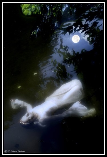 Photography titled "La mort d'Ophélie" by Frederic Colson, Original Artwork