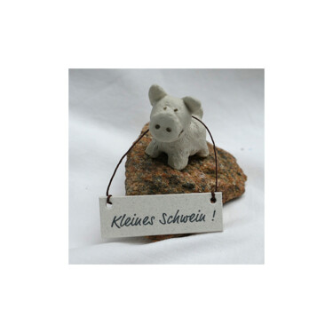 Escultura intitulada "Kleines Schwein !" por Ina Wilken, Obras de arte originais, Argila