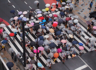 Fotografia zatytułowany „Rain in Tokyo” autorstwa Iñaki Martinez De Arbulo, Oryginalna praca, Fotografia cyfrowa
