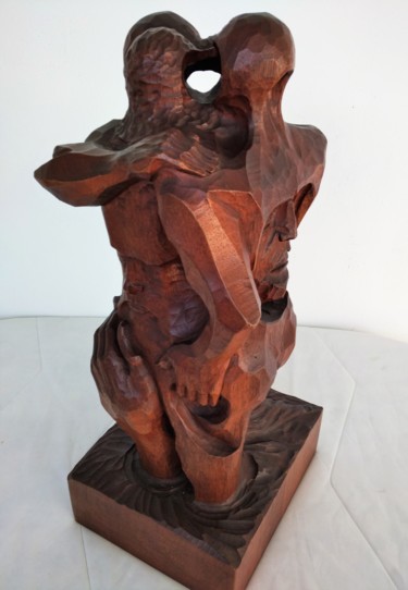 Escultura titulada "Unidos contra el SI…" por Infa Inot, Obra de arte original, Madera