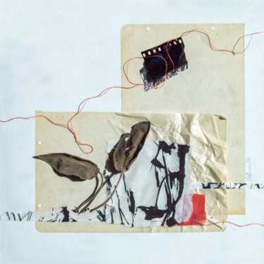 Collages intitulée "Der rote Faden" par Nils Hoffmann, Œuvre d'art originale, Collages Monté sur Autre panneau rigide