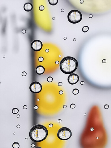 Fotografie mit dem Titel "Vegetable Raindrops" von Ingrid Blaurock, Original-Kunstwerk, Digitale Fotografie