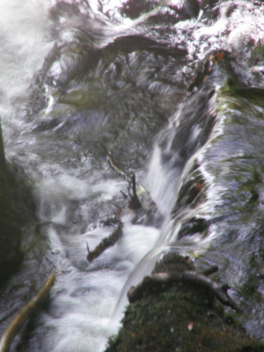 Photographie intitulée "La cascade" par Ingrid Johann, Œuvre d'art originale