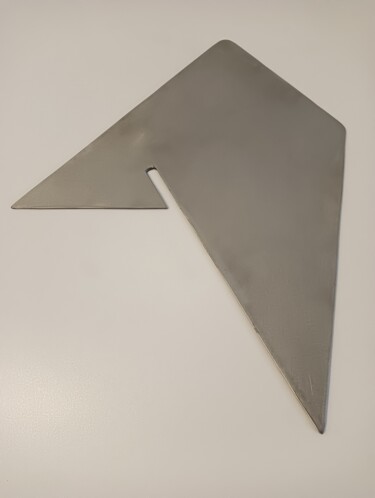 「prototyp przyrządu…」というタイトルの彫刻 Interstellar Ozによって, オリジナルのアートワーク, ステンレス鋼