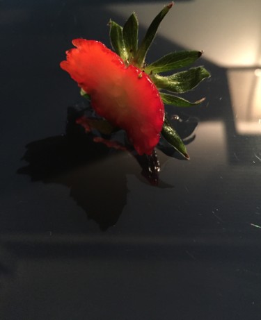 Photography titled "strawberry" by Zanet, Original Artwork