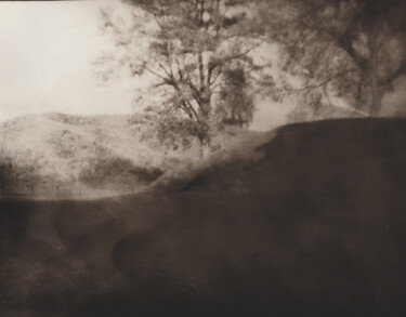 Photographie intitulée "Too hills" par Ira Kolominova, Œuvre d'art originale, Photographie argentique