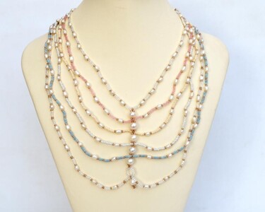 Design intitolato "Pastel necklace wit…" da Irena Zelickman, Opera d'arte originale, Gioielli