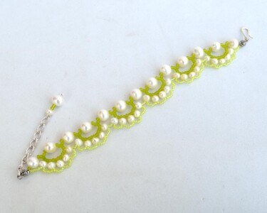 Design intitulée "Festooned pearl bra…" par Irena Zelickman, Œuvre d'art originale, Bijoux