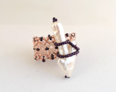 Design intitulée "Baroque pearl ring" par Irena Zelickman, Œuvre d'art originale, Bijoux