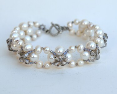 Design intitulée "Pearls and crystals…" par Irena Zelickman, Œuvre d'art originale, Bijoux