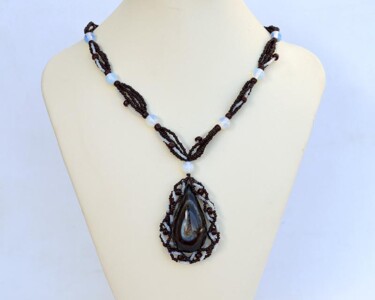 Design intitulée "Agate amulet neckla…" par Irena Zelickman, Œuvre d'art originale, Bijoux